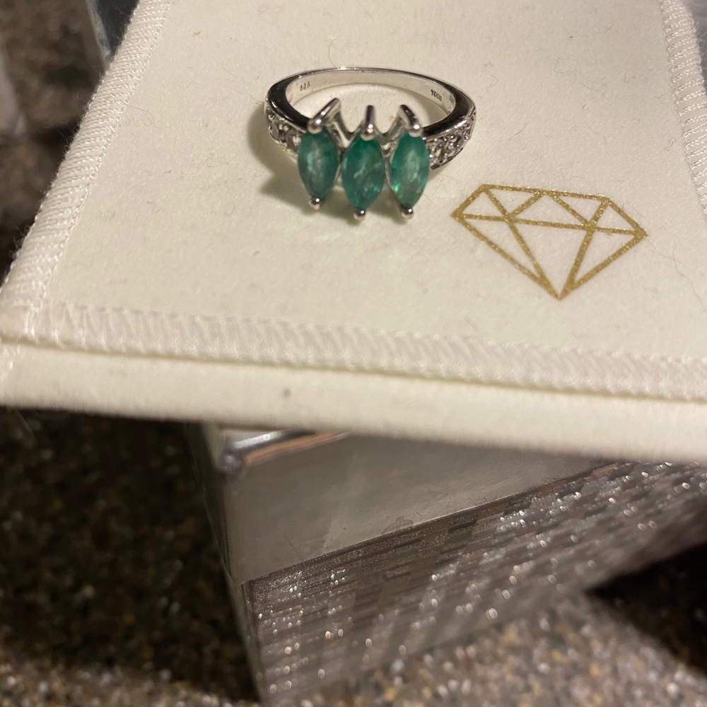 Gemporia emerald topaz ring